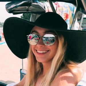 Meet your Posher, Annika